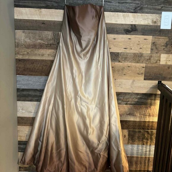 Dessy Creation Formal Gown - Picture 1 of 8